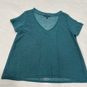Eileen Fisher 100% Wool Teal Short Sleeve V-Neck Top Women’s Size Small Coastal